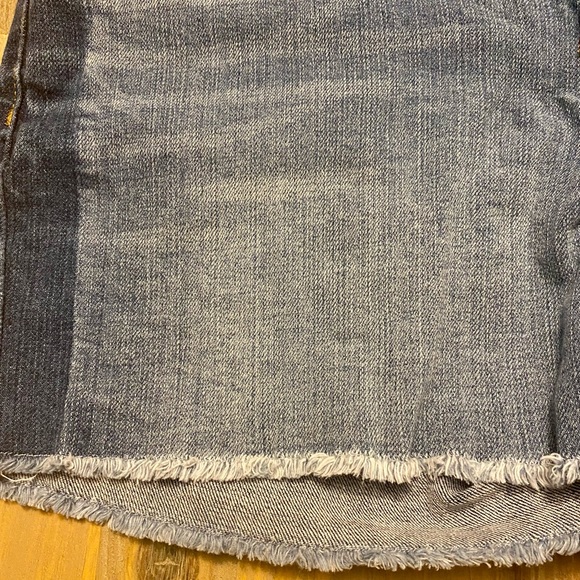 New York & Co, Jean Shorts, size 10 - Picture 10 of 10